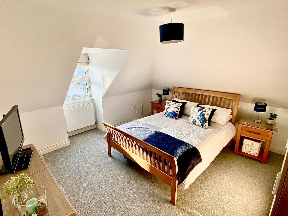 Swanage Holiday Penthouse Apartment, Moments From Beach And Town, On Site Parking, Fast Wifi, Sleeps Up To 6, Rated Exceptional エクステリア 写真