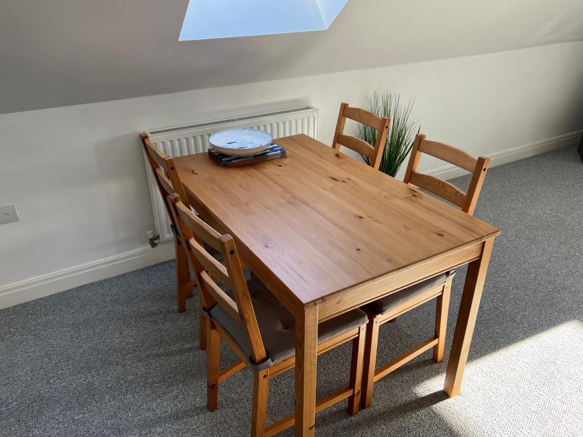 Swanage Holiday Penthouse Apartment, Moments From Beach And Town, On Site Parking, Fast Wifi, Sleeps Up To 6, Rated Exceptional エクステリア 写真